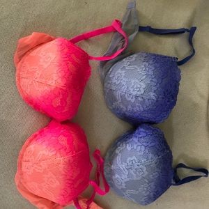 Lot of 2 VS bras